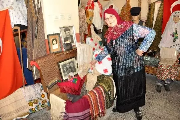 Aile yadigarı eşyalarla avini müzeye çevirdi Aile yadigarı eşyalarla avini müzeye çevirdi
