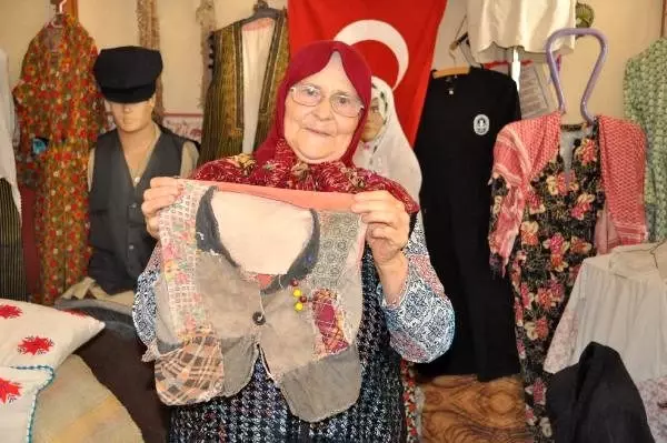 Aile yadigarı eşyalarla avini müzeye çevirdi Aile yadigarı eşyalarla avini müzeye çevirdi
