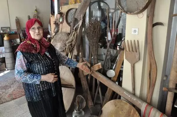 Aile yadigarı eşyalarla avini müzeye çevirdi Aile yadigarı eşyalarla avini müzeye çevirdi