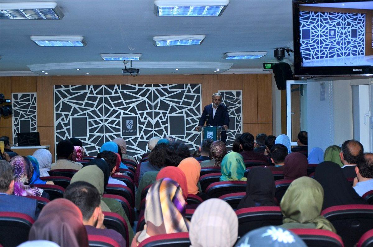 'Anne Baba Okulu' seminerleri başladı