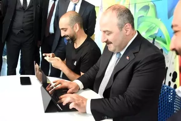 Bakan varank, 'kafa topu' oyununda rakibini yendi