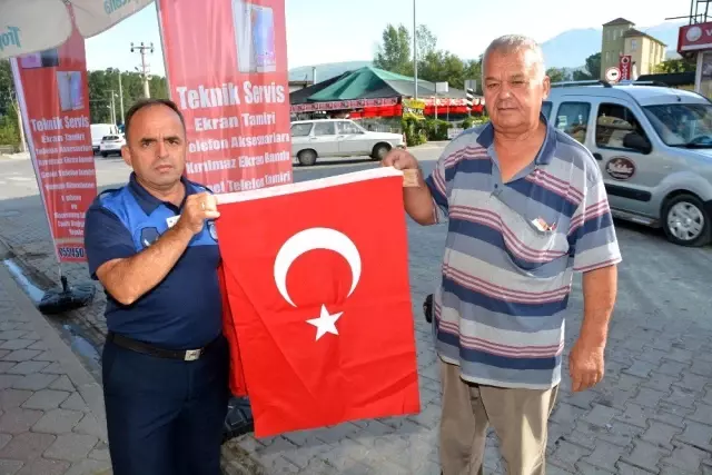 'Barış Pınarı Harekatı'na' Türk bayraklı destek 'Barış Pınarı Harekatı'na' Türk bayraklı destek
