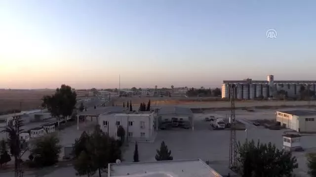 Topçu atışlarıyla vurulan Tel Abyad görüntülendi: Bölgede sessizlik hakim Topçu atışlarıyla vurulan Tel Abyad görüntülendi: Bölgede sessizlik hakim