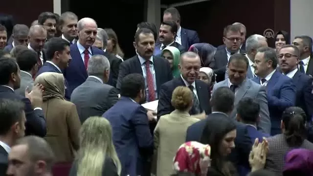 Cumhurbaşkanı Erdoğan: 'Şahıslar gelir geçer ama dava her zaman baki kalır' Cumhurbaşkanı Erdoğan: 'Şahıslar gelir geçer ama dava her zaman baki kalır'
