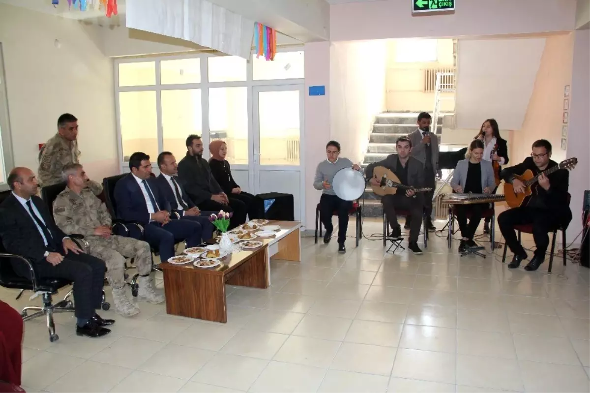 Diyadinli çocukların asker sevgisi