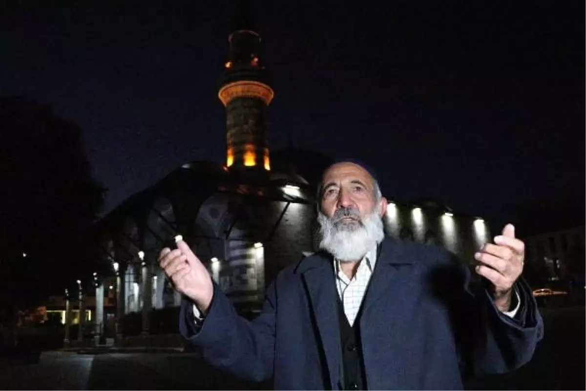 Erzurum'daki camilerde fetih suresi okunup, dualar edildi