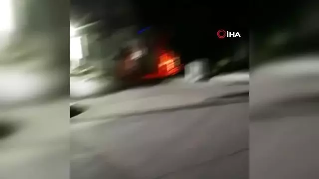 Esenyurt'ta bir fabrika alev alev böyle yandı Esenyurt'ta bir fabrika alev alev böyle yandı