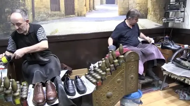 Eski Ayakkabilar Lostra Salonunda Yenileniyor Trabzon