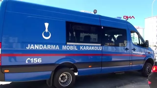 Gaziantep uzaklaştırma cezası alan öğrenci, okul müdürünü bıçakladı Gaziantep uzaklaştırma cezası alan öğrenci, okul müdürünü bıçakladı