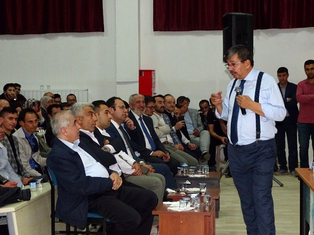 Hukukçu-Yazar Hayati İnanç, Hisarcık'ta