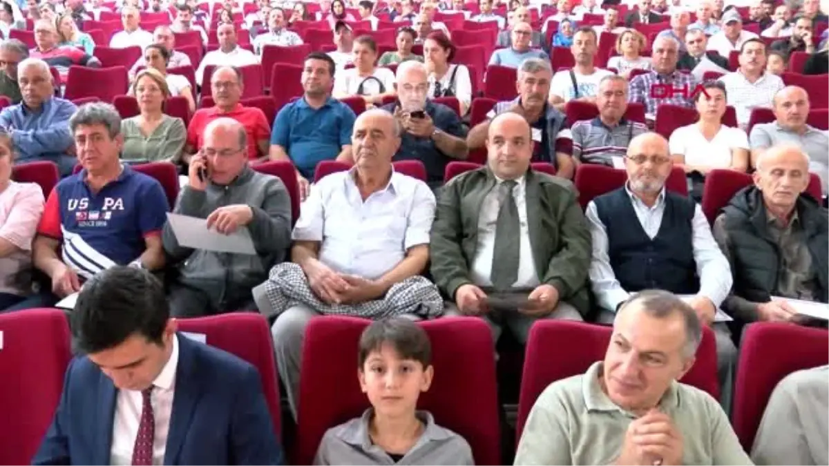 İzmir türk kızılayı, izmir'deki kan bağışı rekortmenlerini onurlandırdı