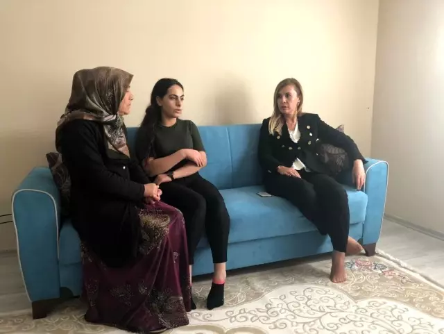 Kaymakam Meral Uçar Arpa, Ertürk ailesine sahip çıktı Kaymakam Meral Uçar Arpa, Ertürk ailesine sahip çıktı