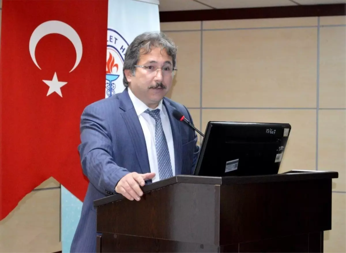 Kayseri'de Diş Hekimlerine Yönelik Akılcı Antibiyotik Sempozyumu Düzenlendi