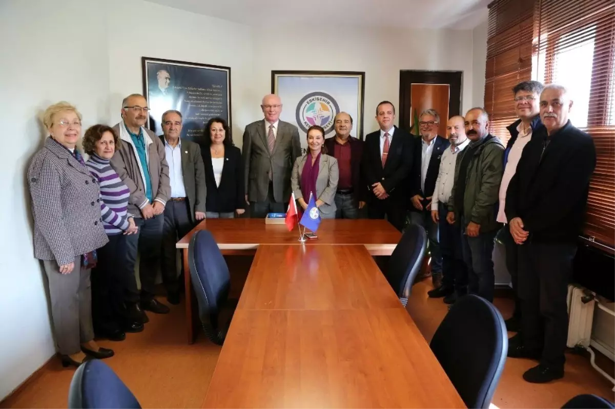 Kazım Kurt'tan EKK'ye ziyaret