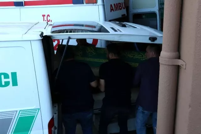 Maden ocağındaki göçükte ölen işçi defnedildi Maden ocağındaki göçükte ölen işçi defnedildi