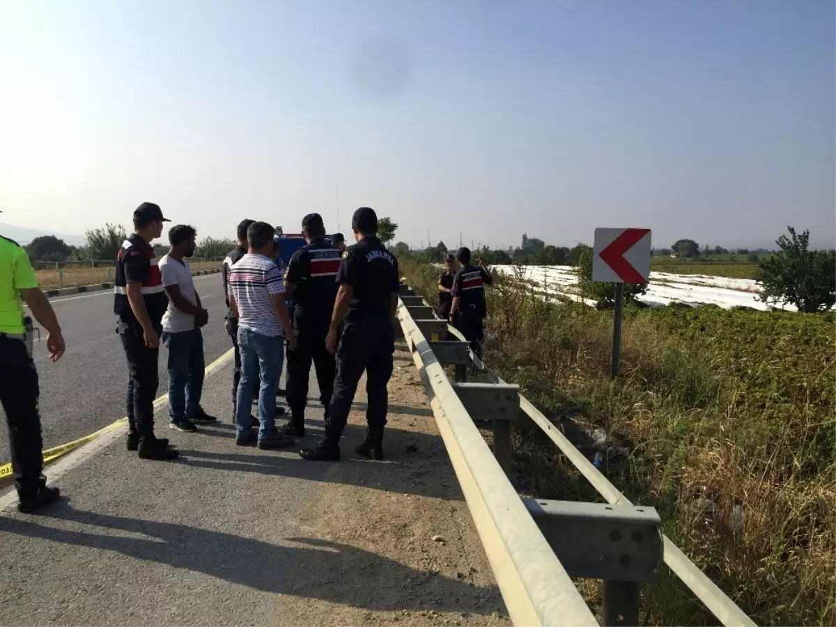 Manisa'da boğazı kesilmiş erkek cesedi bulundu