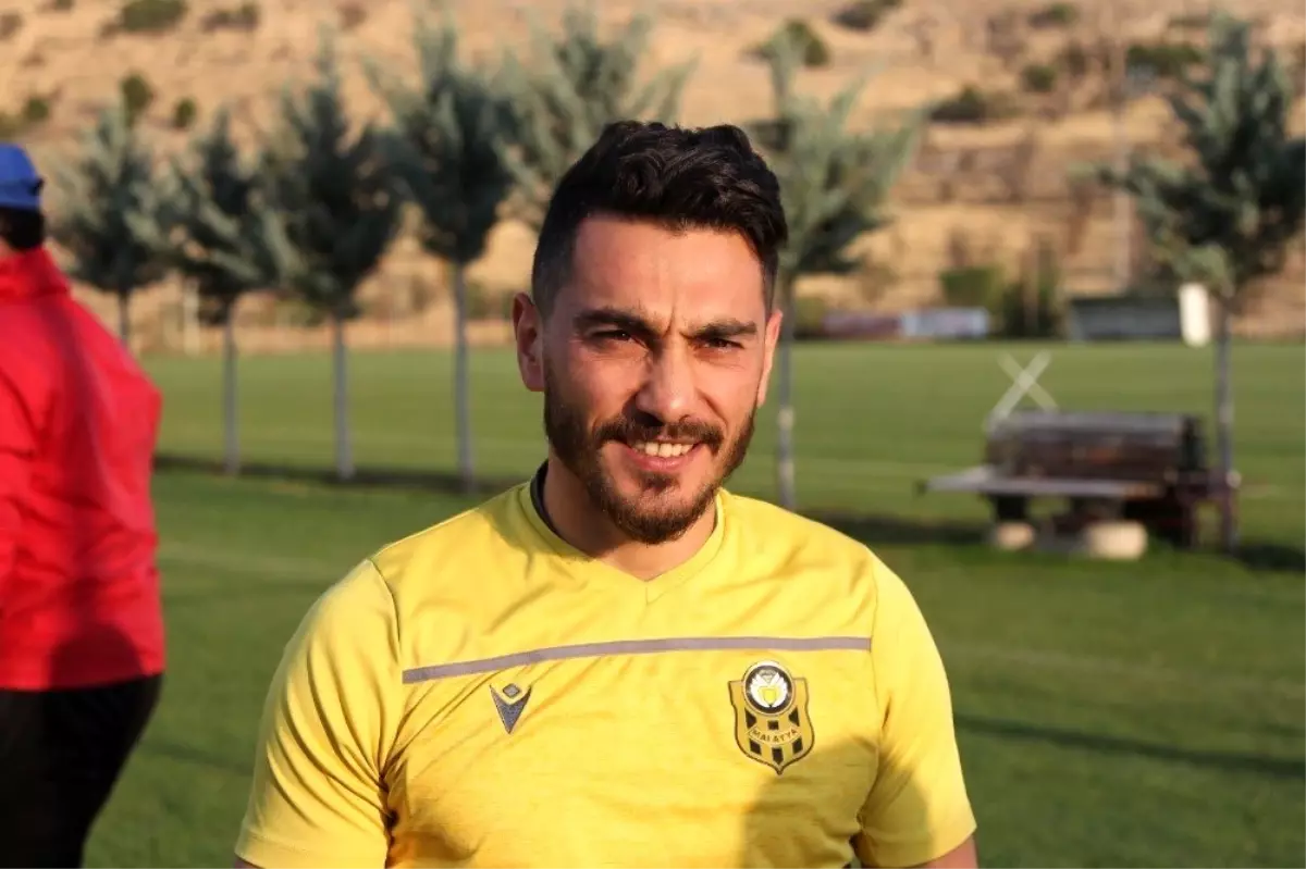 Murat Akbaş: 'İnşallah Avrupa kupalarına tekrar gitmeye hak kazanırız'