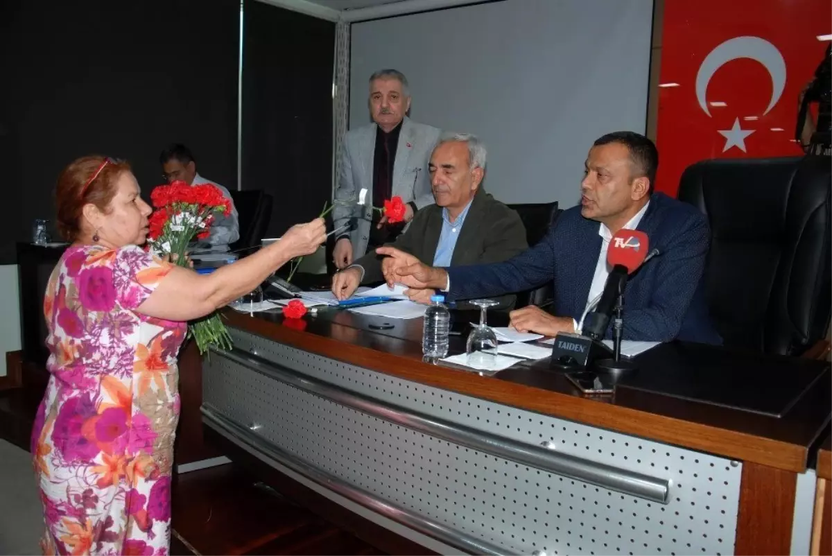 Sendikadan meclise borçlanma teşekkürü