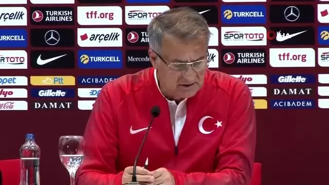 Şenol Güneş: 'Oyuncularımızın karakterini sahada güçlü bir şekilde kullanmasını istiyorum' Şenol Güneş: 'Oyuncularımızın karakterini sahada güçlü bir şekilde kullanmasını istiyorum'