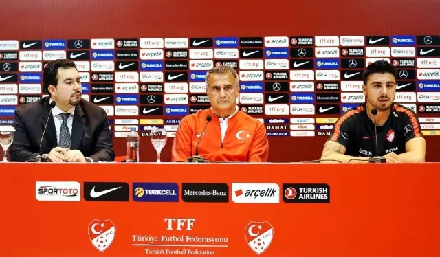 Şenol Güneş: 'Oyuncularımızın karakterini sahada güçlü bir şekilde kullanmasını istiyorum' Şenol Güneş: 'Oyuncularımızın karakterini sahada güçlü bir şekilde kullanmasını istiyorum'