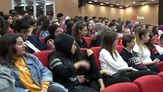 Sincan'da başlatılan 'Gençlik Ruh Sağlığı Sincan Pilot Çalışması' ülke geneline yaygınlaştırılacak Sincan'da başlatılan 'Gençlik Ruh Sağlığı Sincan Pilot Çalışması' ülke geneline yaygınlaştırılacak