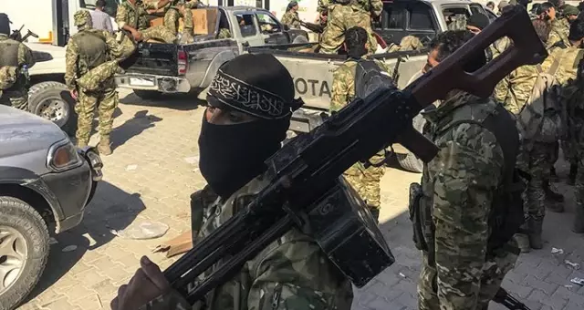 Suriye Milli Ordusu, Fırat'ın doğusuna girdi