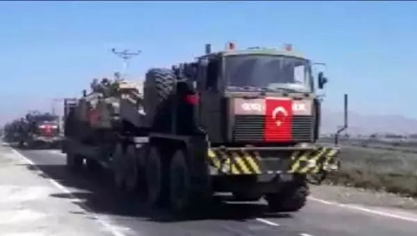 Suriye sınırına tank sevkiyatı sürüyor