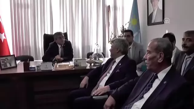 'Tek siyasi partimiz, al bayrak partisidir' 'Tek siyasi partimiz, al bayrak partisidir'