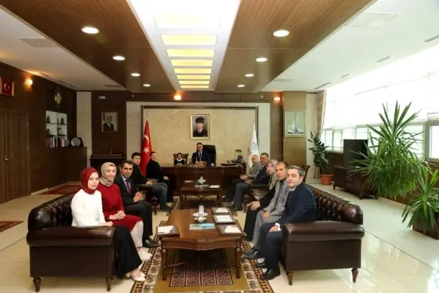 Vali Çağatay'dan öğretmenlere kalite etiketleri