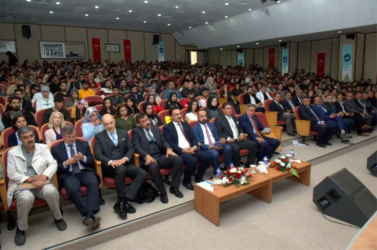 Van YYÜ'de 'Genç İSG Sempozyumu' düzenlendi