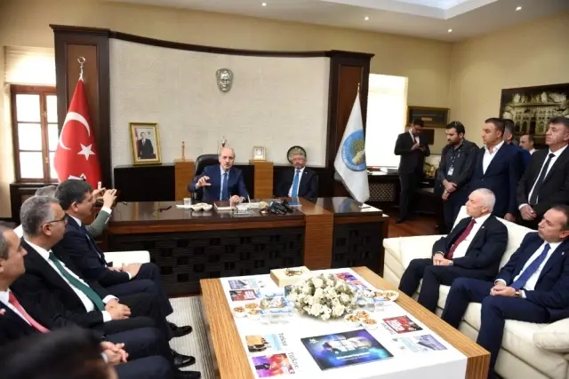 AK Parti Genel Başkanvekili Kurtulmuş: 'Birileri kullandığı termonolojiye dikkat etsin' AK Parti Genel Başkanvekili Kurtulmuş: 'Birileri kullandığı termonolojiye dikkat etsin'