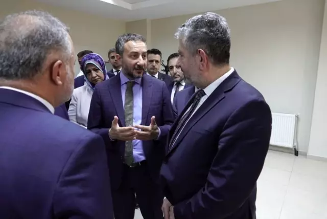 Bakan Yardımcısı Dönmez: 'Türkiye için sıçrama ve atlama zamanı' Bakan Yardımcısı Dönmez: 'Türkiye için sıçrama ve atlama zamanı'