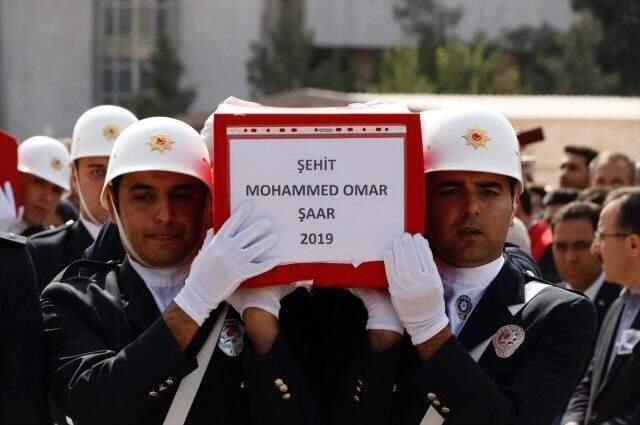 Barış Pınarı Harekatı'nın ilk sivil şehitleri son yolculuğuna uğurlandı