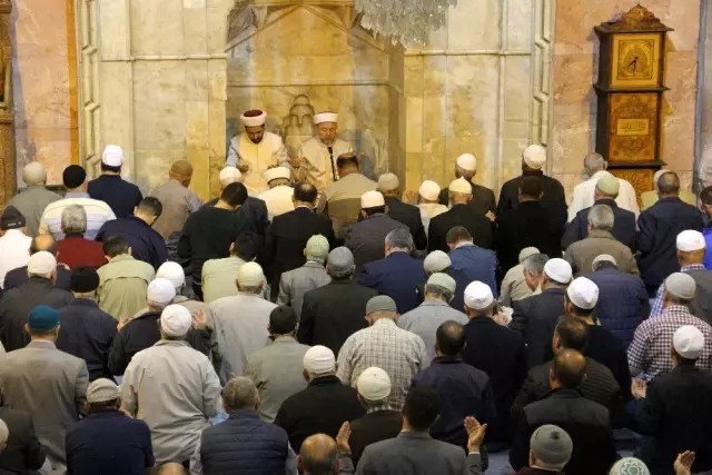 Barış Pınarı'na katılan Mehmetçik için Fetih Suresi okundu Barış Pınarı'na katılan Mehmetçik için Fetih Suresi okundu