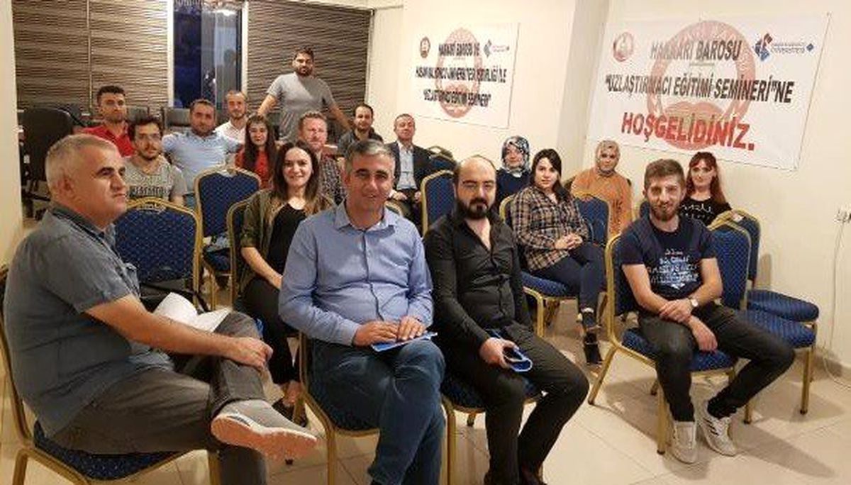 Hakkari'de 'Uzlaştırmacı Eğitimi' semineri