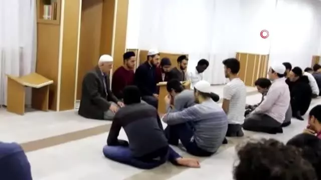 İhlas Vakfı Sıla Yurdu öğrencilerinden Barış Pınarı Harekatı'na destek İhlas Vakfı Sıla Yurdu öğrencilerinden Barış Pınarı Harekatı'na destek