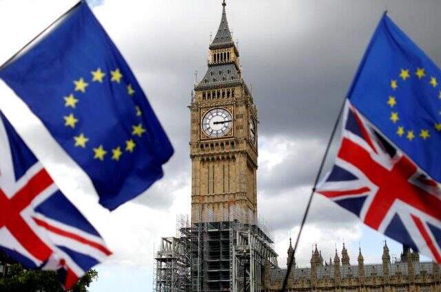 İngiltere'de yaşan AB vatandaşları, Brexit nedeniyle haklarını kaybetmekten endişe ediyor