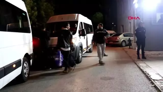 İzmir foça’da 42 göçmen yakalandı