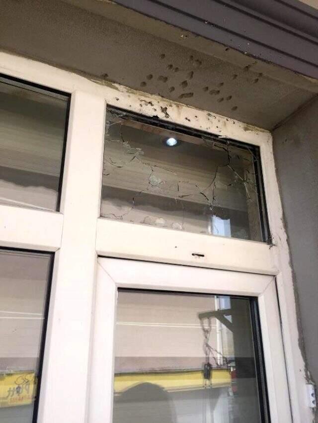 Kayseri belediye binasına pompalı tüfekle ateş açtı