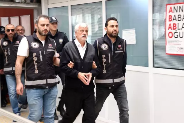 Sahte peygamberin evinde çok miktarda para ele geçirildi Sahte peygamberin evinde çok miktarda para ele geçirildi