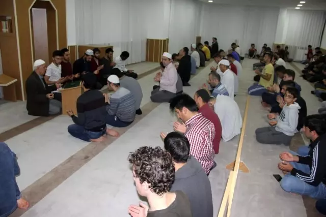 Sıla Yurdunda kalan öğrencilerden harekata destek Sıla Yurdunda kalan öğrencilerden harekata destek
