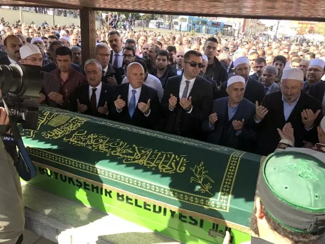 Solmaz ve Arifoğlu son yolculuğa uğurlandı Solmaz ve Arifoğlu son yolculuğa uğurlandı