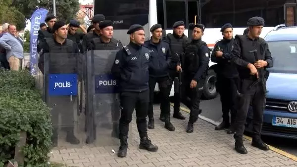 Tekstilkent esnafından aidat ve otopark ücreti eylemi Tekstilkent esnafından aidat ve otopark ücreti eylemi