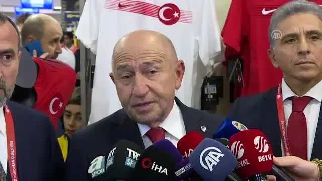 TFF Başkanı Özdemir, Türkiye - Arnavutluk maçı öncesinde açıklamalarda bulundu TFF Başkanı Özdemir, Türkiye - Arnavutluk maçı öncesinde açıklamalarda bulundu