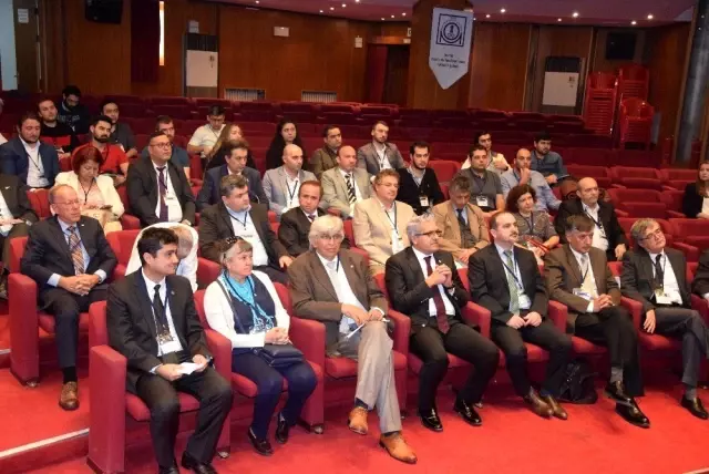Uçak ve uzay sektörünün gelişimi için önce eğitim Uçak ve uzay sektörünün gelişimi için önce eğitim