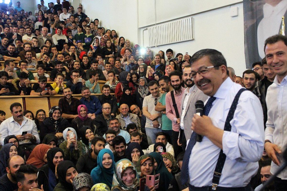 Yazar Hayati İnanç Kütahya'da