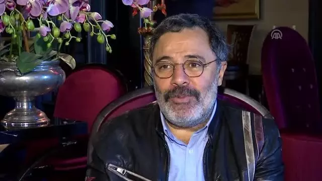 Ahmet Ümit: 'İyi bir romancı gerçekten ağır bir işçi gibi çalışır' (2) Ahmet Ümit: 'İyi bir romancı gerçekten ağır bir işçi gibi çalışır' (2)