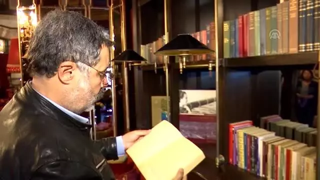 Ahmet Ümit: 'İyi bir romancı gerçekten ağır bir işçi gibi çalışır' (1) Ahmet Ümit: 'İyi bir romancı gerçekten ağır bir işçi gibi çalışır' (1)
