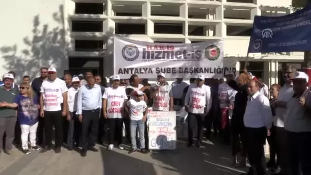 Antalya Büyükşehir Belediyesindeki grev kararı Antalya Büyükşehir Belediyesindeki grev kararı