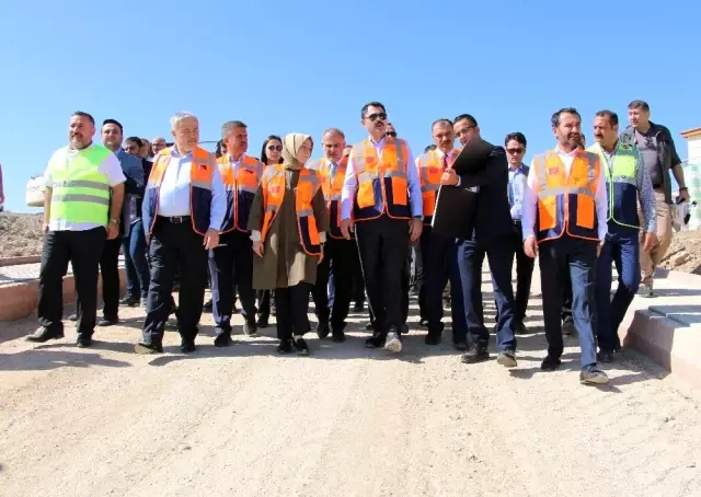 Bakan Kurum, 'Operasyon bittiği zaman yerleşim alanı inşası projesini hayata geçireceğiz' Bakan Kurum, 'Operasyon bittiği zaman yerleşim alanı inşası projesini hayata geçireceğiz'